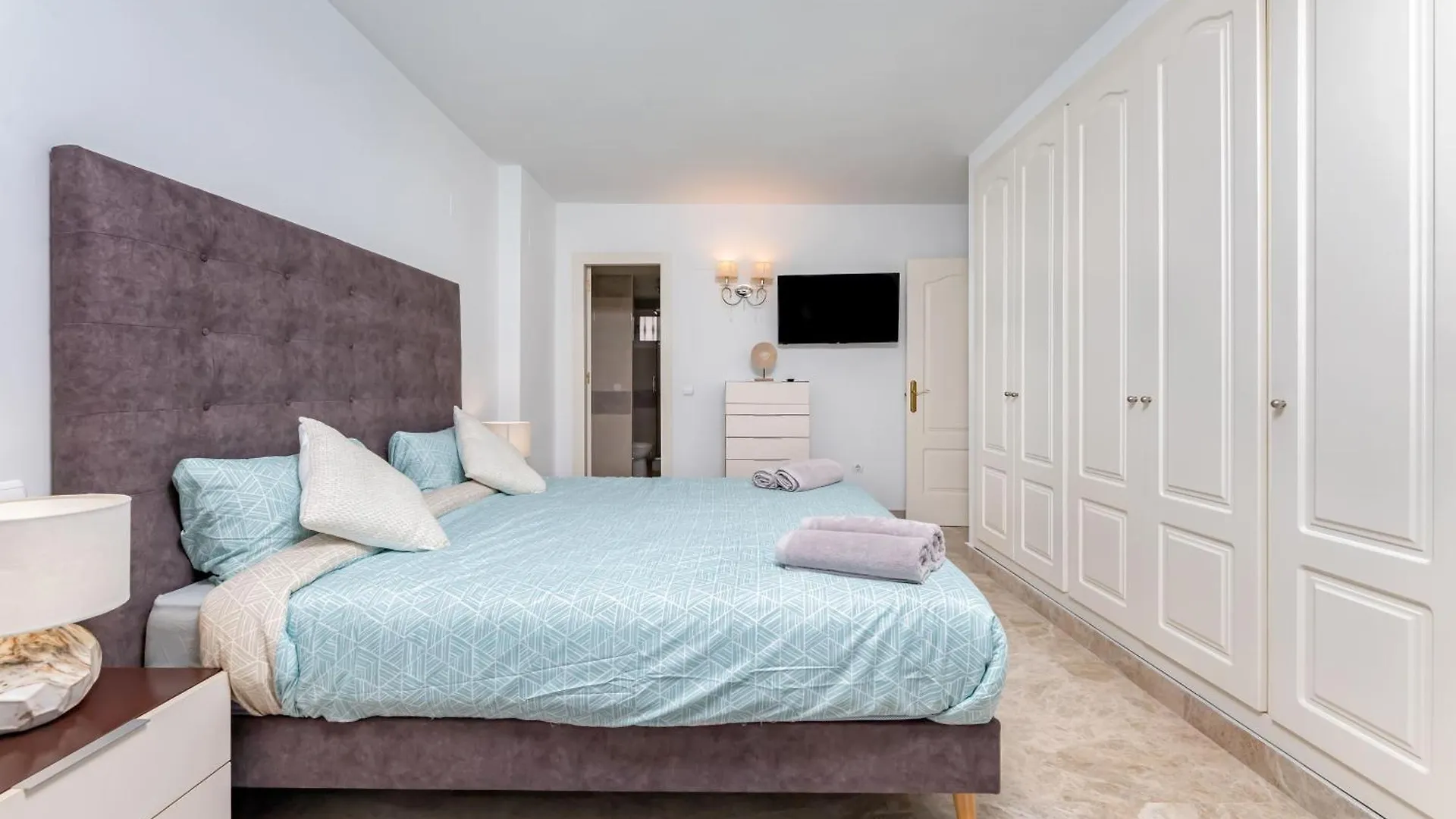 Cozy 4 Bedroom Townhouse With Swimming Pool Marbella Spain