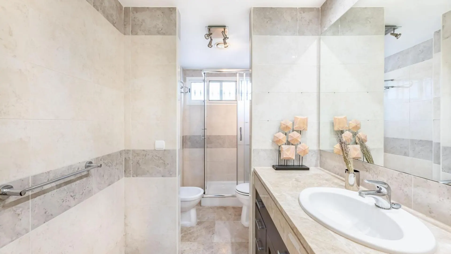 Cozy 4 Bedroom Townhouse With Swimming Pool Marbella Holiday home