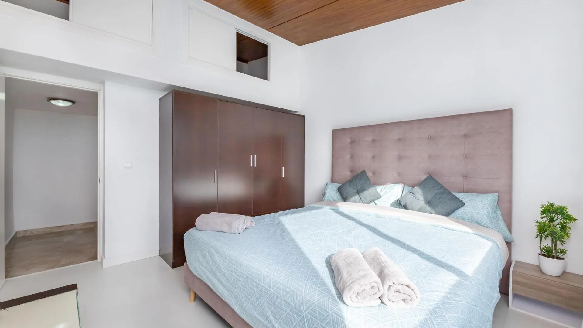 Cozy 4 Bedroom Townhouse With Swimming Pool Marbella Holiday home